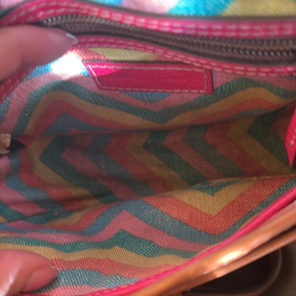 Dooney and Burke long strap bag - Picture 3 of 4